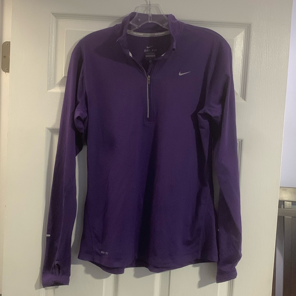 Nike Dri-Fit Medium Long Sleeve Shirt